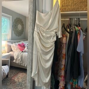 DO+BE Cream Off-Shoulder Cocktail Dress